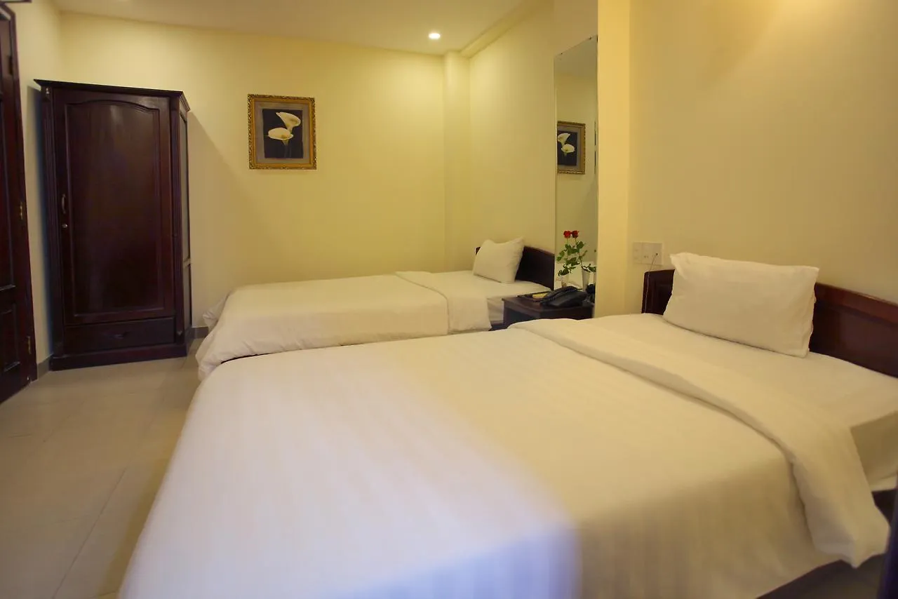 Anh Hang - Moonlight Hotel Nha Trang